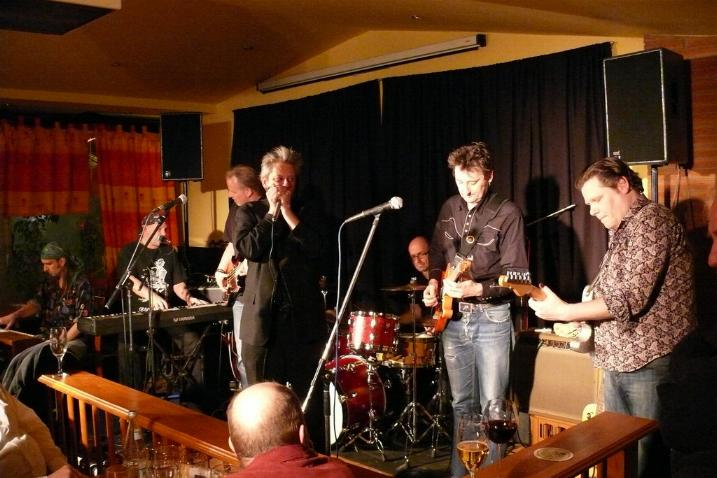 Kiel Night Band