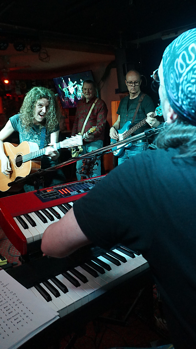 Meike Köster & die SSJ Houseband