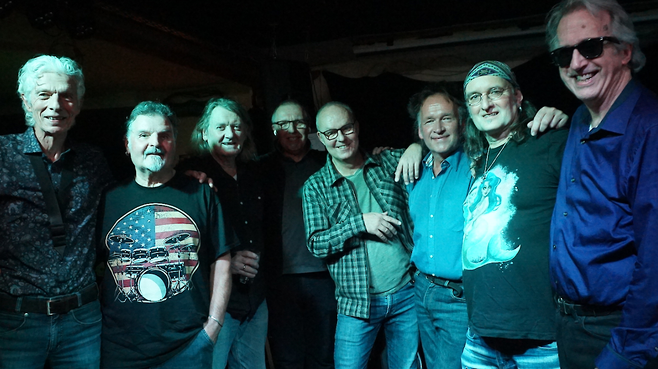 Mike O'Neill and the Swinging Sixties & SSJ Houseband