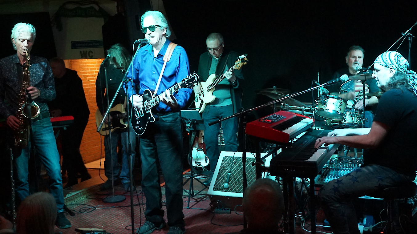 Mike O'Neill and the Swinging Sixties & SSJ Houseband