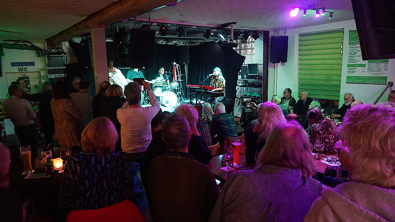 Die SSJ Houseband bei Arminia