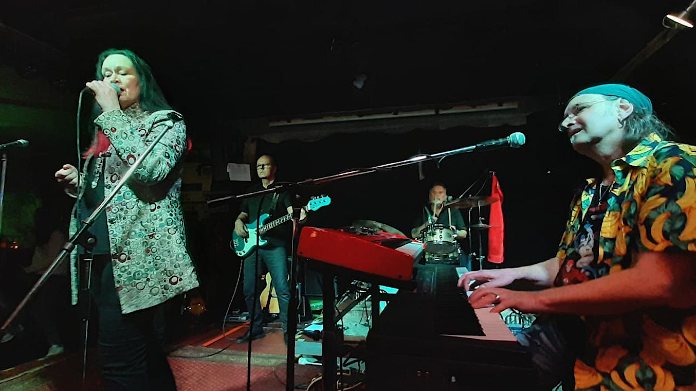 Die SSJ Houseband & Martina Maschke