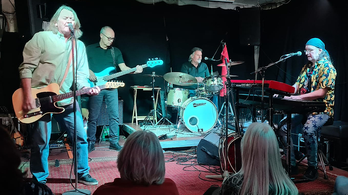 Die SSJ Houseband im November 2024