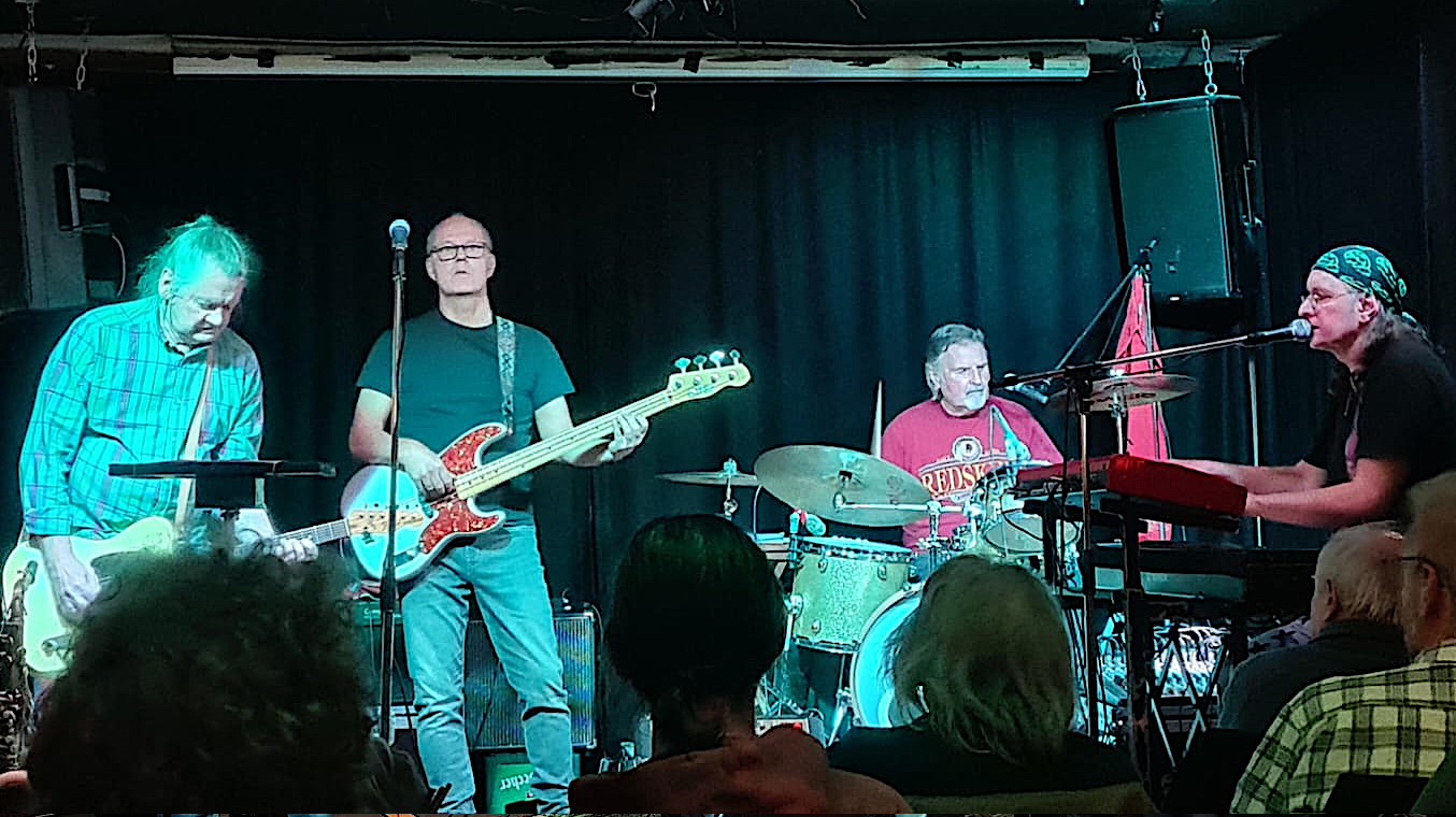 SSJ Houseband November 2025