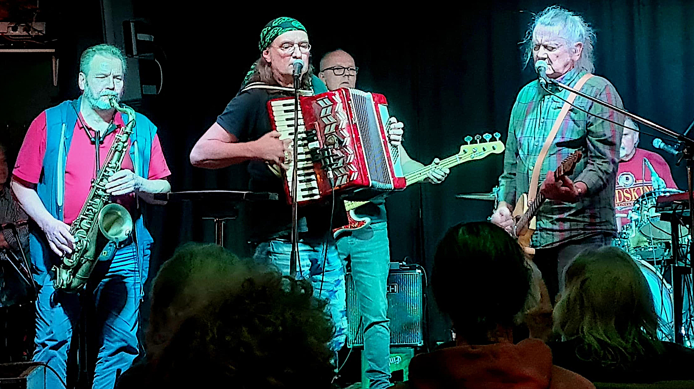 SSJ Houseband November 2025