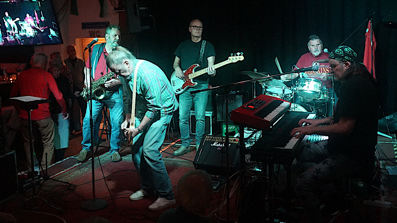 SSJ Houseband November 2025