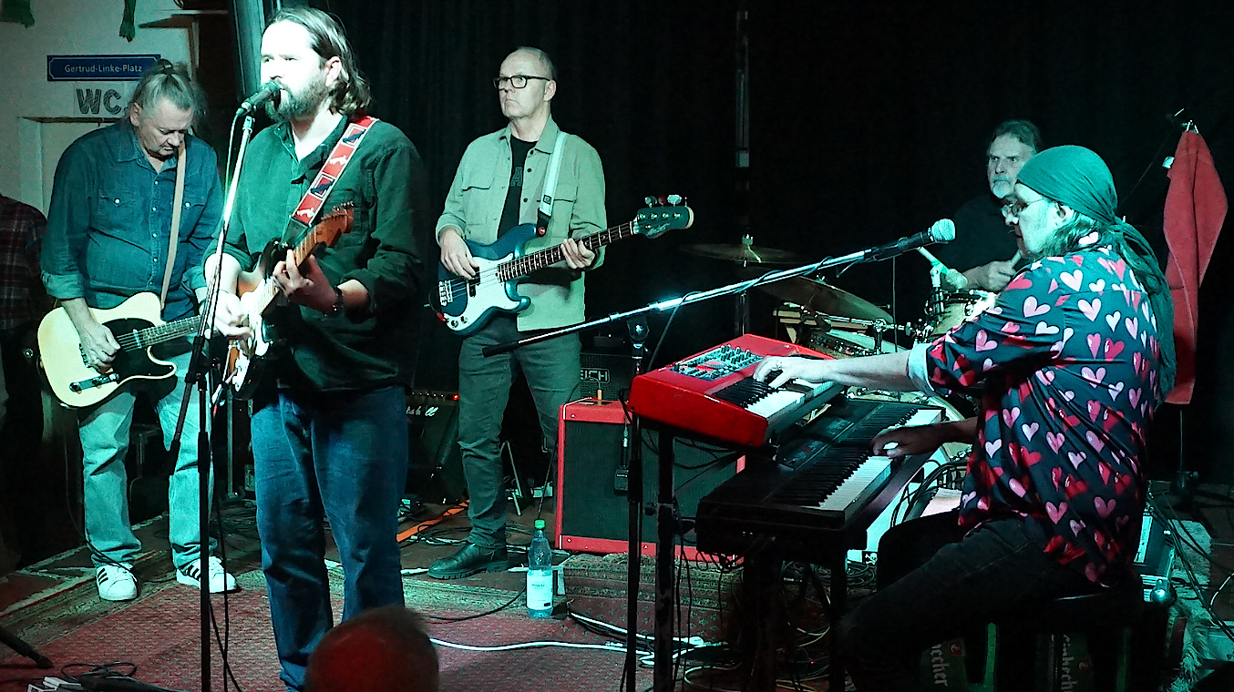 Tom Wisniewski und die SSJ Houseband